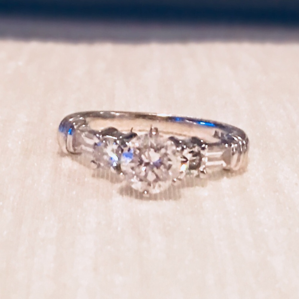 FABULOUS  ❤️💍 1.25 CTW DIAMOND RING